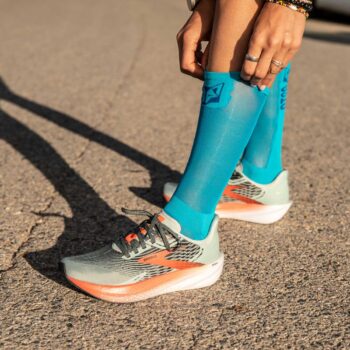 OTSO UltraLight čarape - Fluo Blue - Image 3