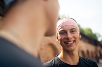 INCYLENCE Traka za glavu v1 light Pink Yellow (uska) - Image 7