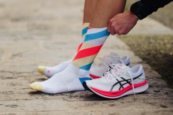 INCYLENCE čarape RUNNING LOOPS WHITE/BLUE/INFERNO - Image 3