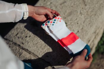 INCYLENCE čarape RUNNING CRYSTALS SHORT WHITE/INFERNO - Image 3