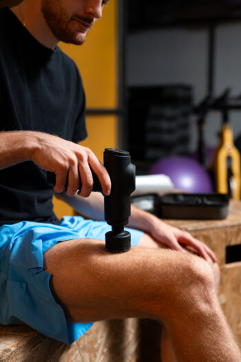 RevoQ Pro Masažni pištolj sa grijanjem i hladenjem - Image 5