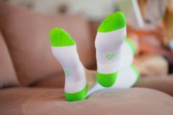 INCYLENCE kompresione čarape V2 White Neon Green - Image 3