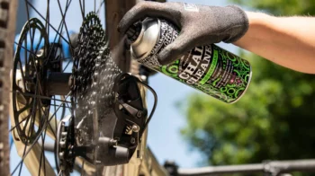 Muc-Off Sredstvo za čišćenje i odmašćivanje lanca 400ml (CEE) - Image 2