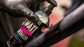 Muc-Off Matt Finish Detailer Sprej za matirane ramove 250ml - Image 2