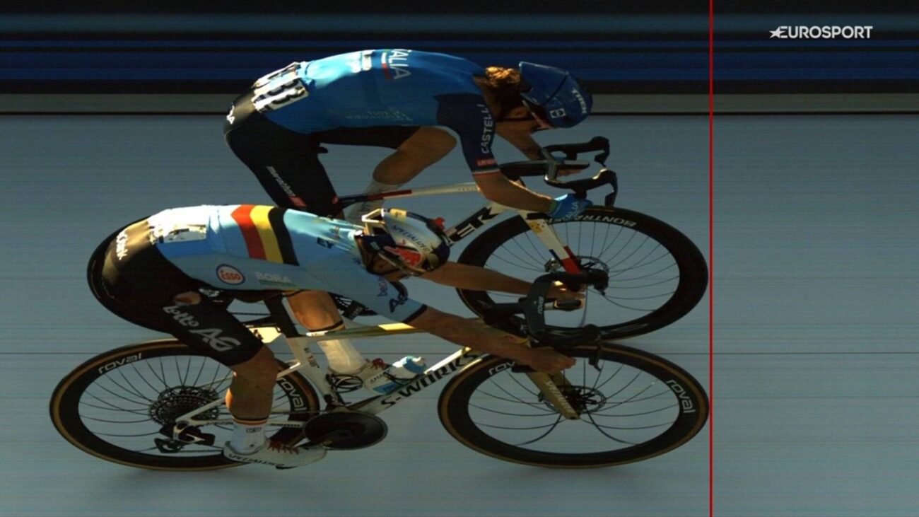 Foto-finiš snimak na kojem Evenepoel i Ciccone prelaze ciljnu liniju gotovo istovremeno